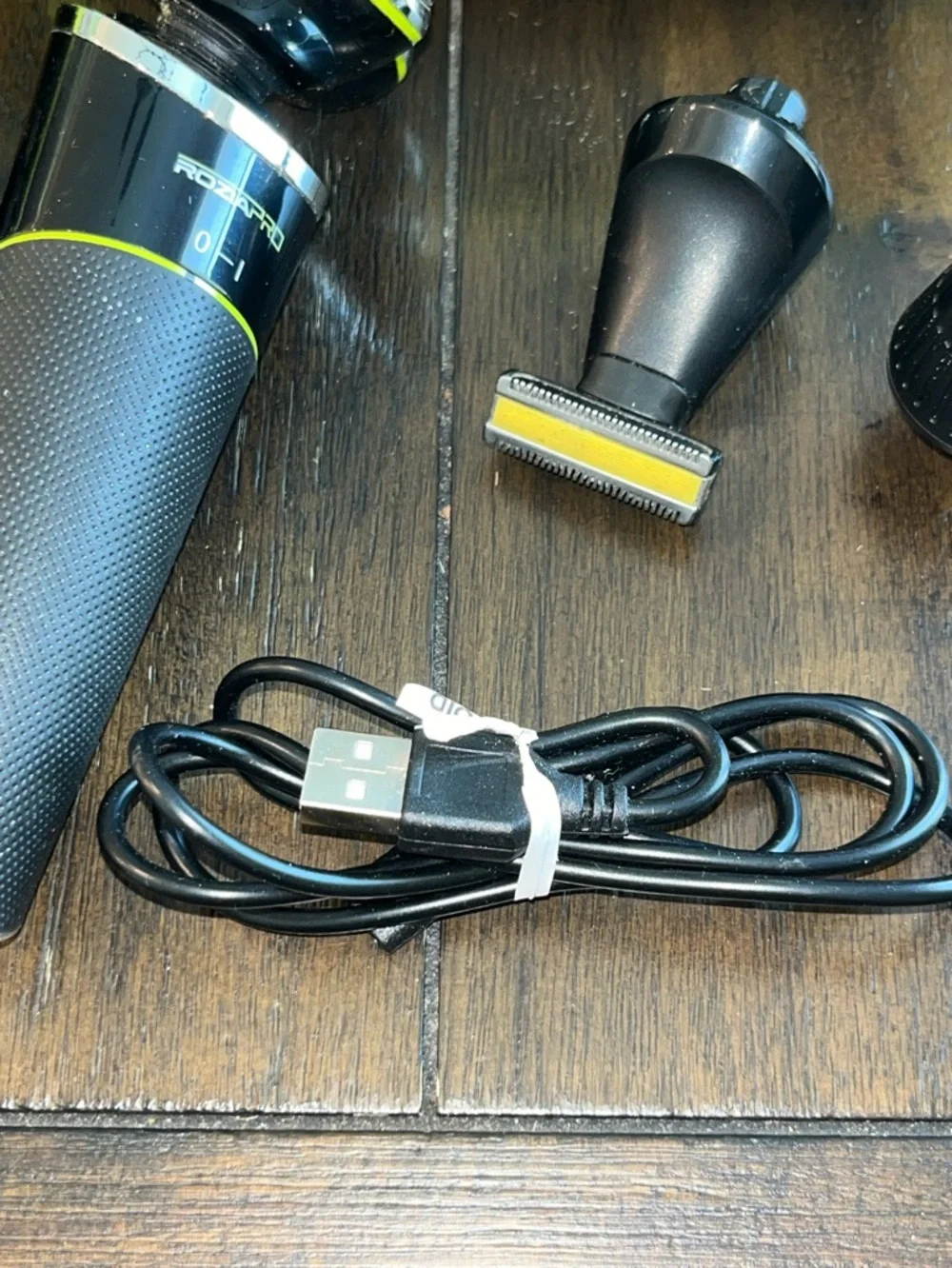 Rozia Pro 5 In 1 Rechargeable Razor / Shaver Kit / Used Once